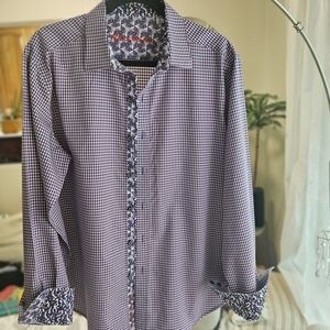 NWOT Robert Graham L Shirt 100% Egyptian Cotton Knowledge Embroidery